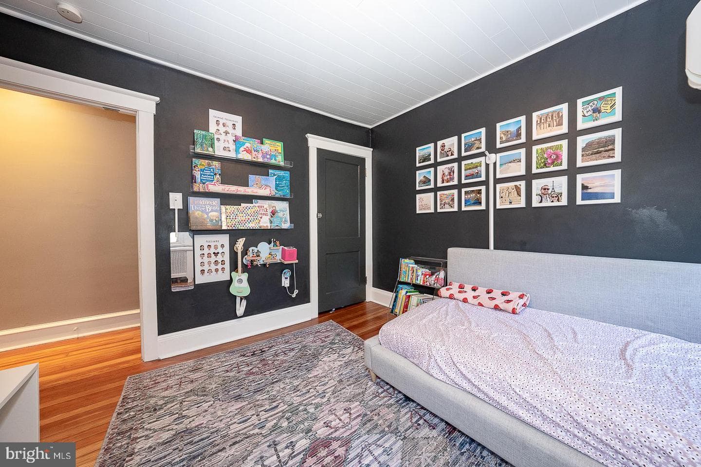4011 Mitchell Street photo 17