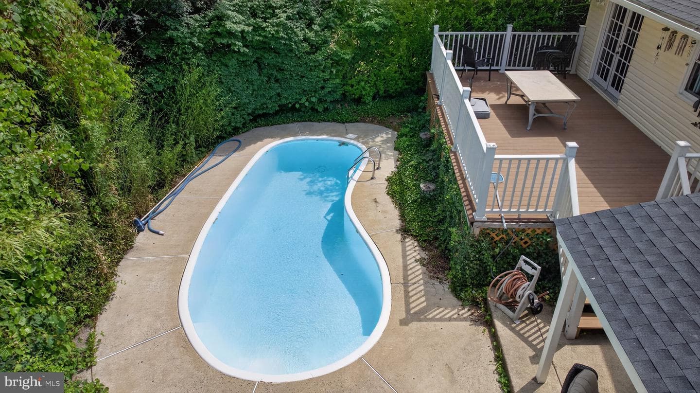 463 Pinewood Road photo 47