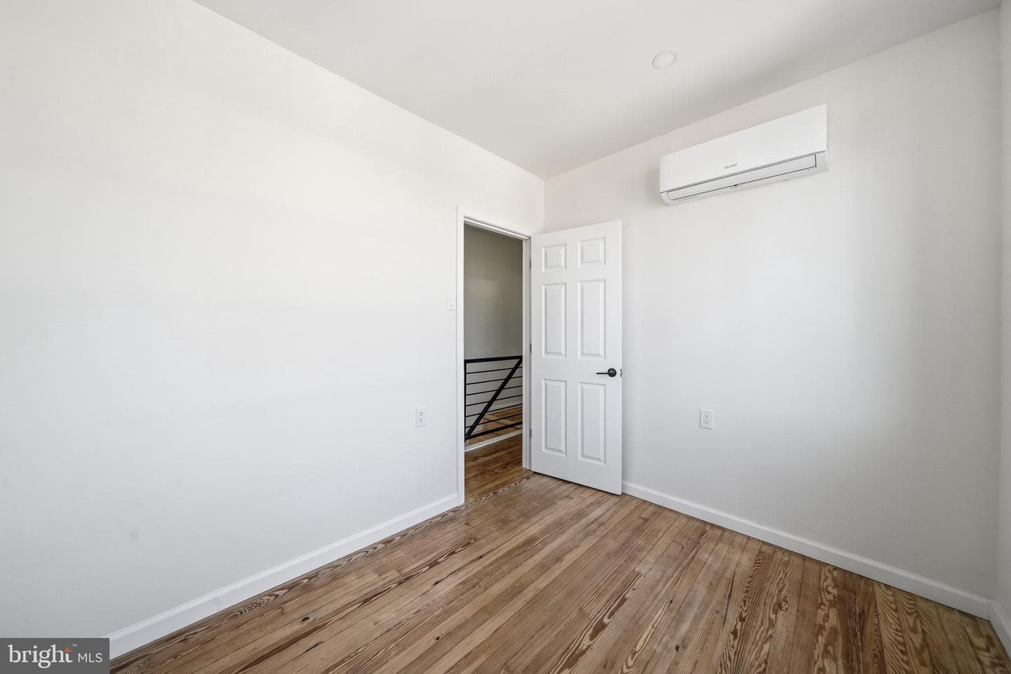 4711 Melrose Street photo 21