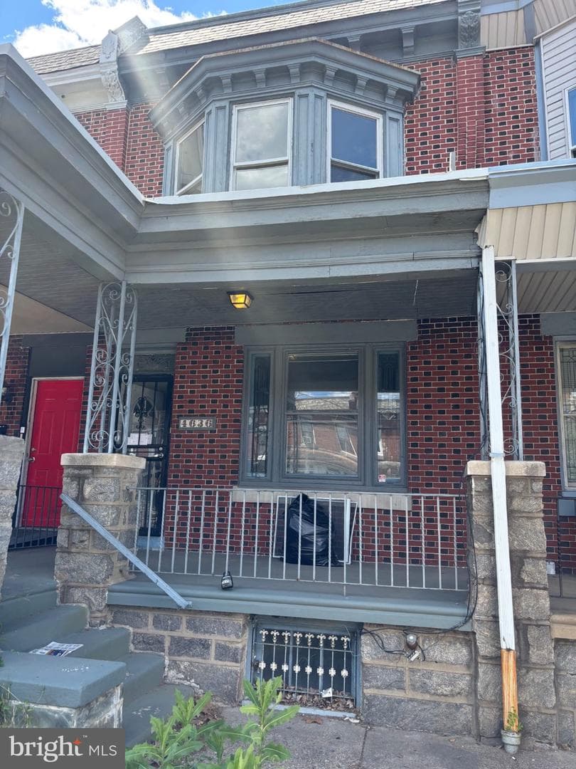 4636 Oakland Street, Philadelphia