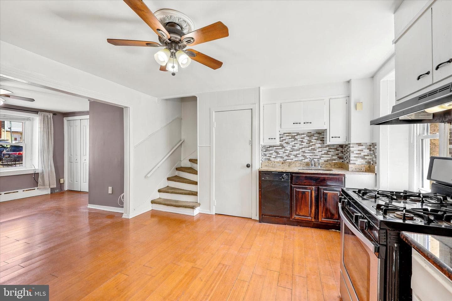 165 Levering Street photo 10