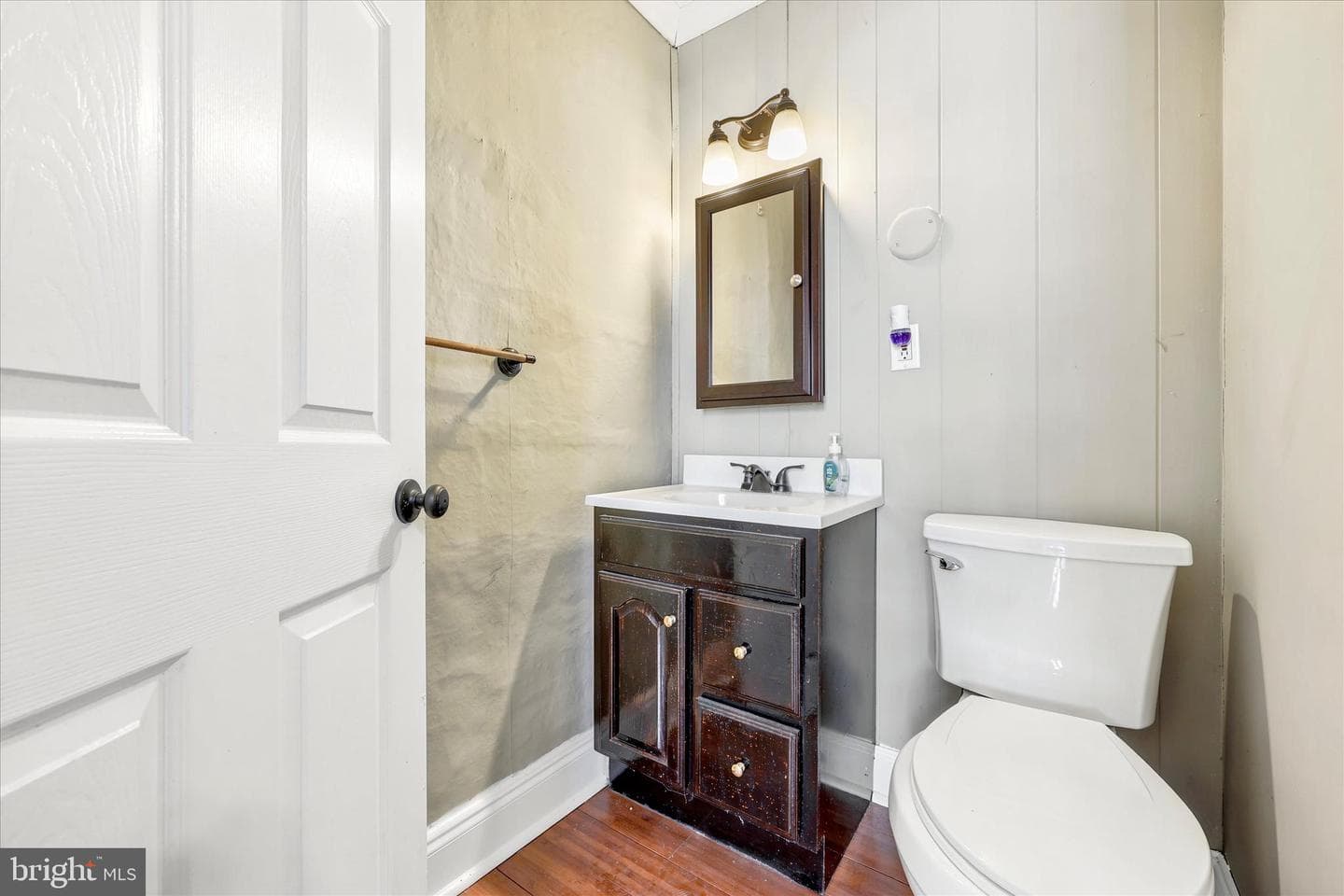 165 Levering Street photo 8