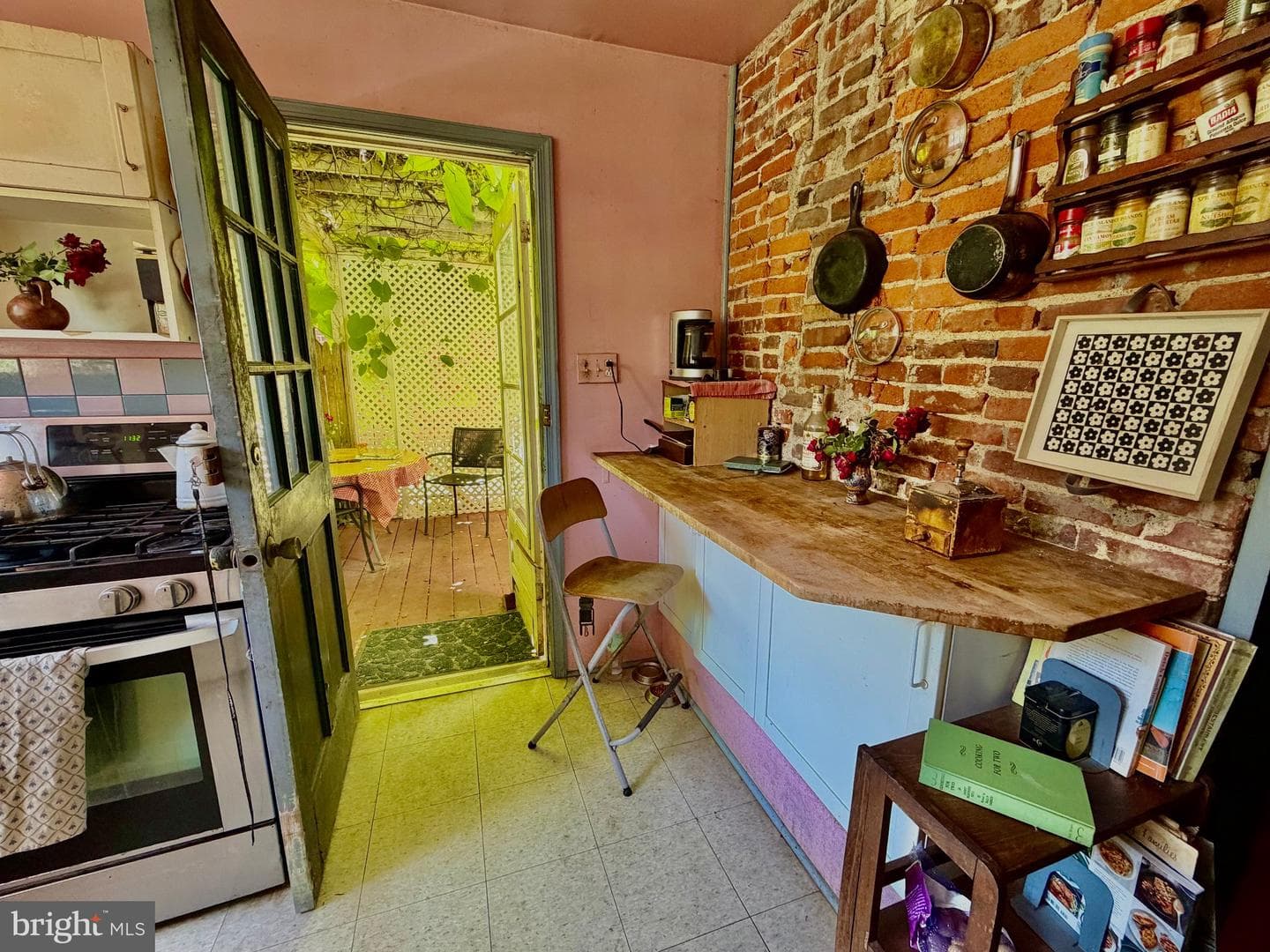 420 W Woodlawn Street photo 26