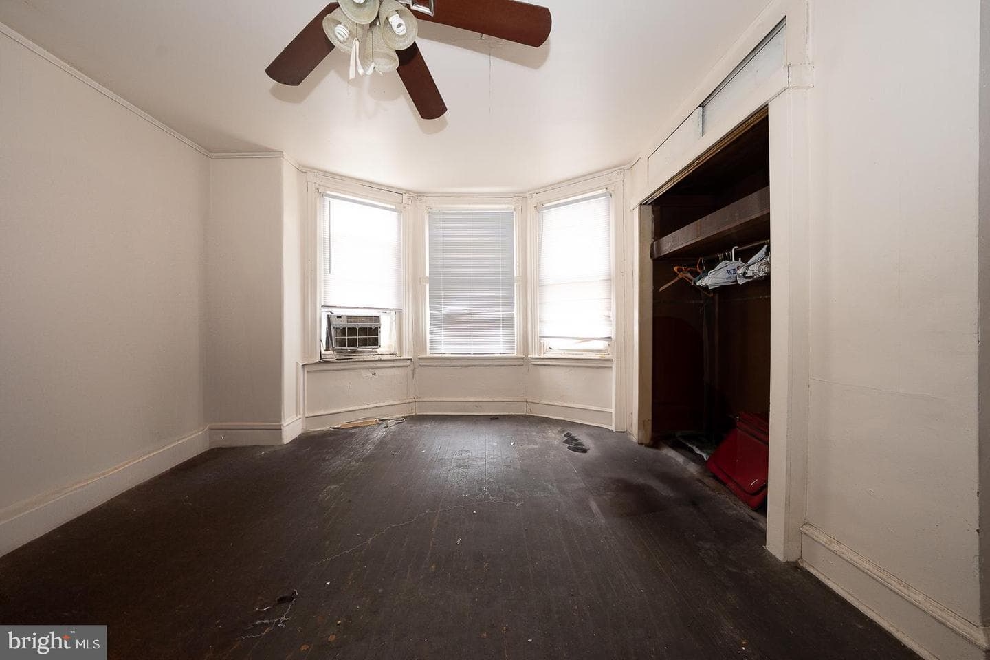 405 W Penn Street photo 13