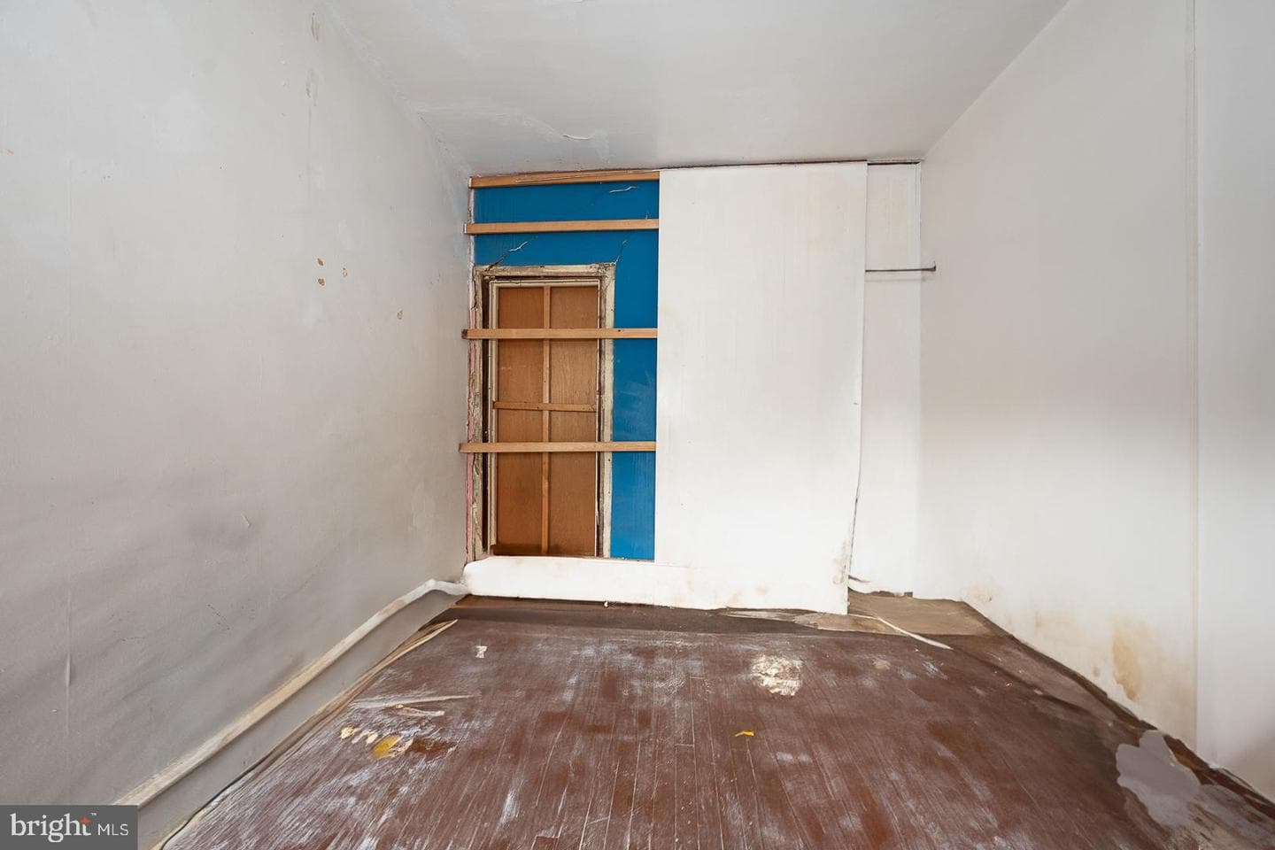 405 W Penn Street photo 16