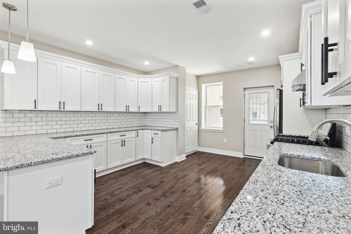 1821 W Porter Street photo 12