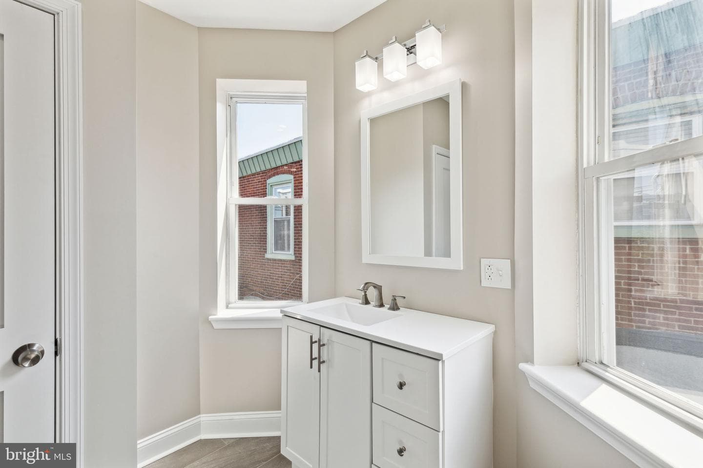 1821 W Porter Street photo 29
