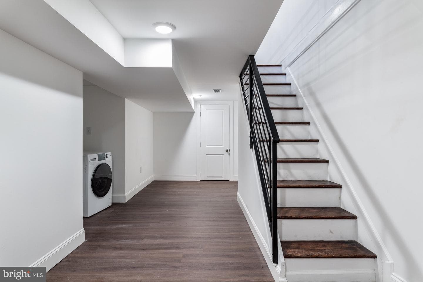 1540 N Hollywood Street photo 17