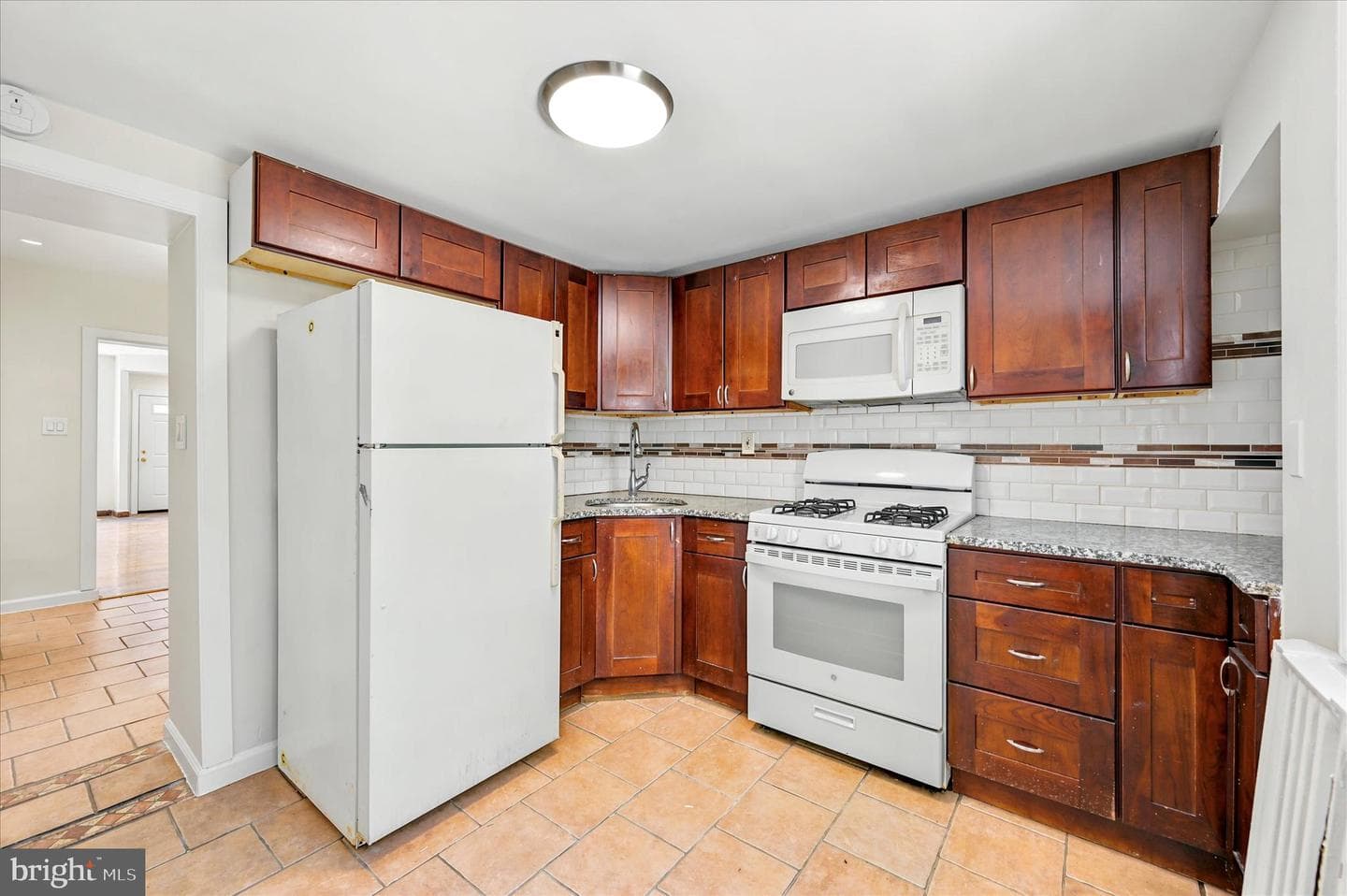 3052 Aramingo Avenue photo 7