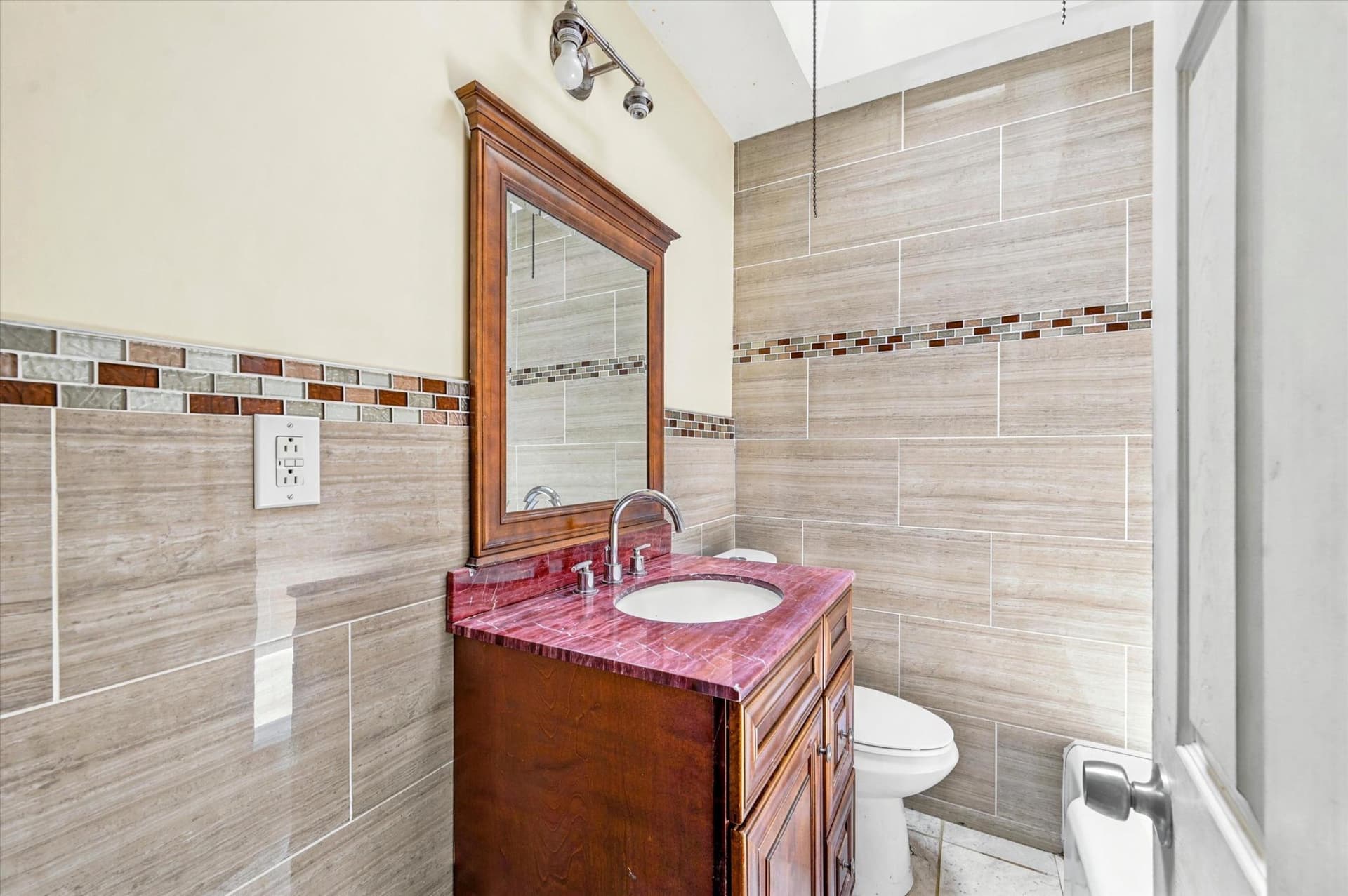 6701 Kindred St photo 13