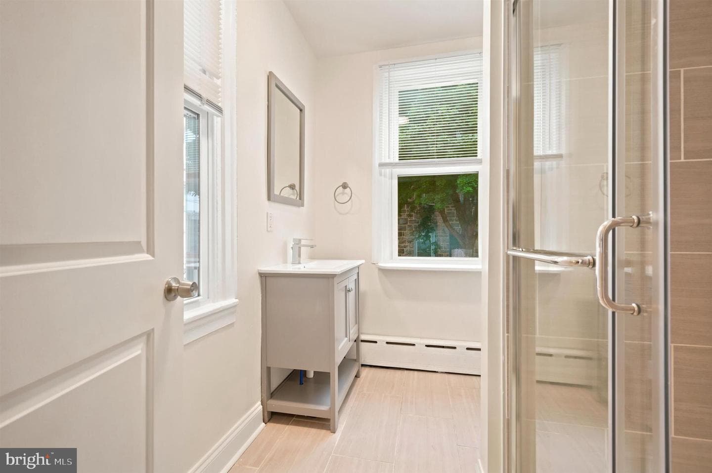 114 W Salaignac St photo 10