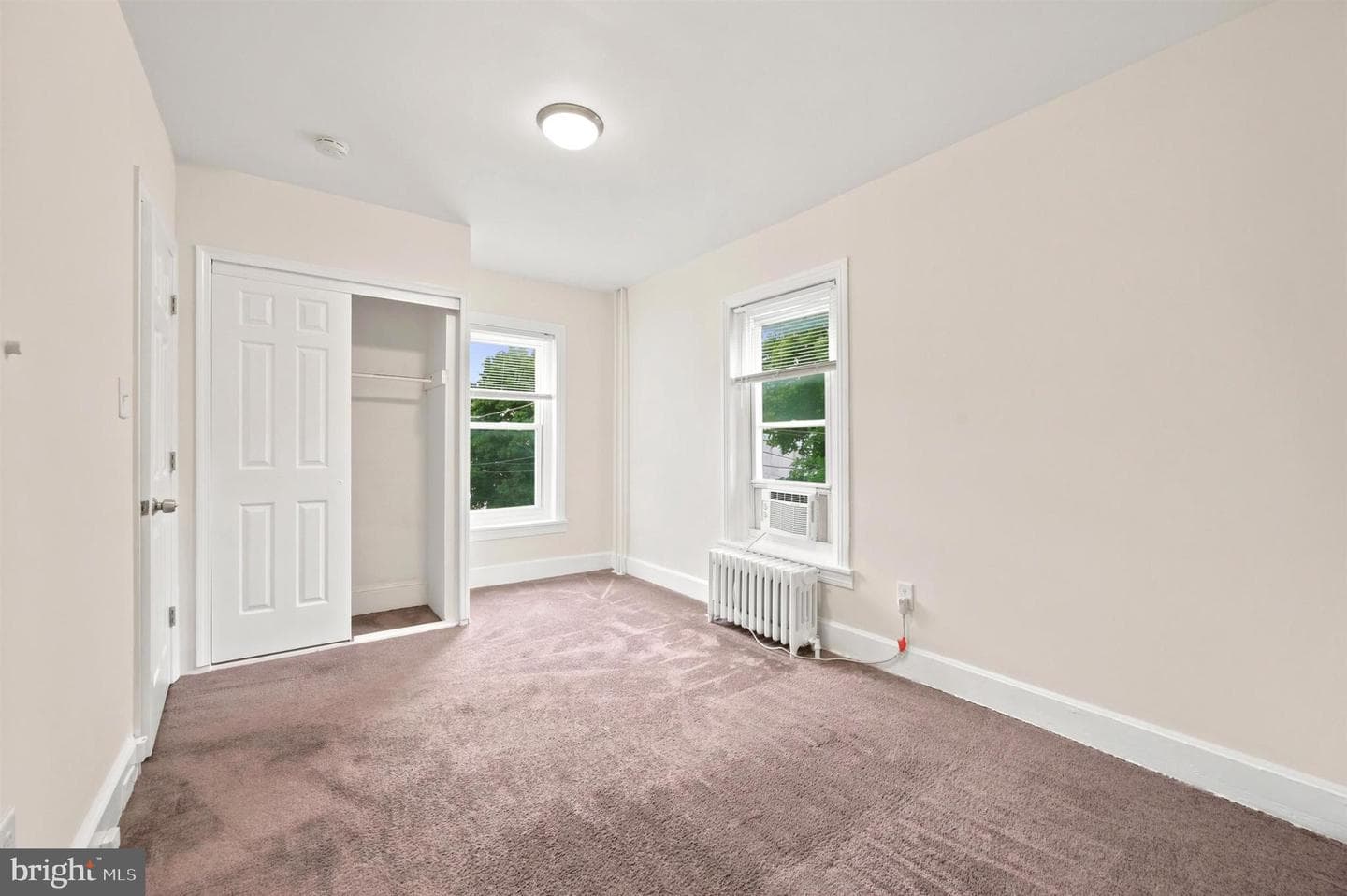 114 W Salaignac St photo 12
