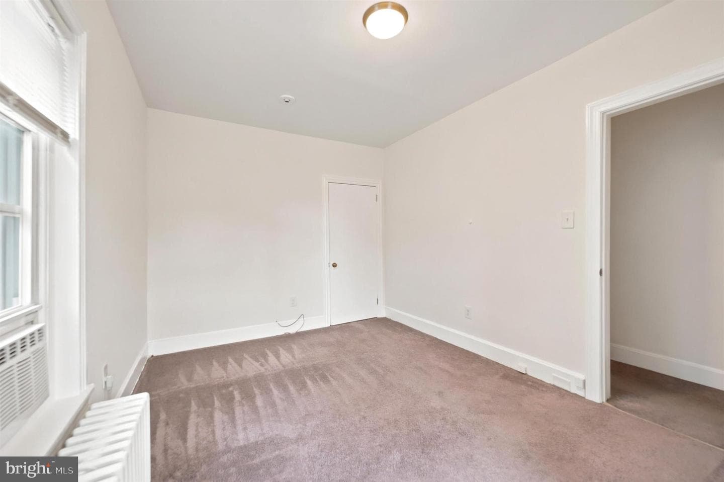 114 W Salaignac St photo 13