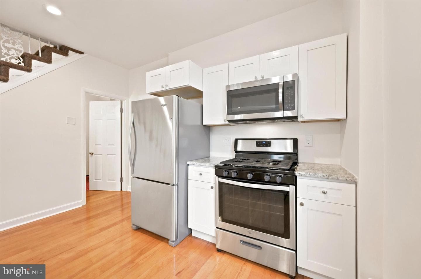 114 W Salaignac St photo 8