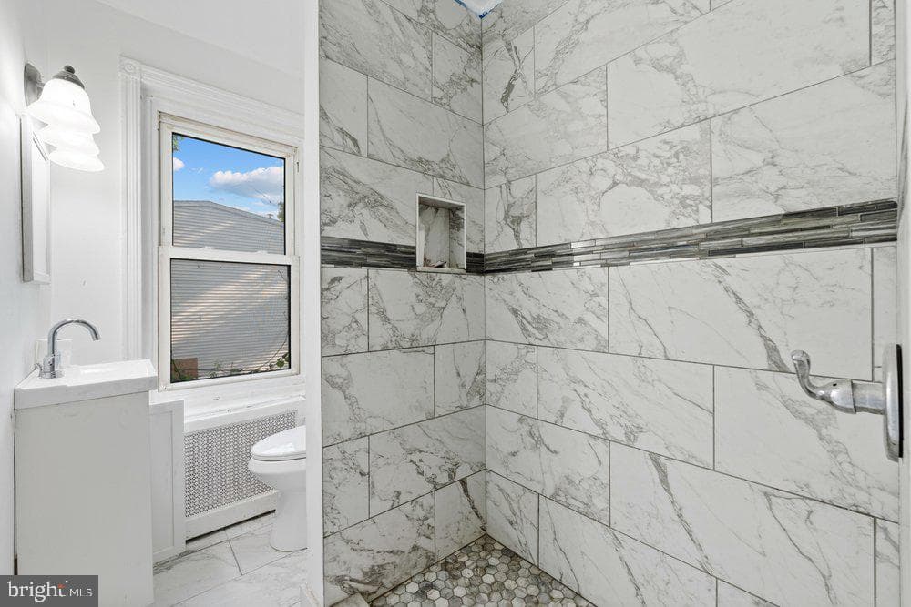 1364 W Spencer Street photo 16