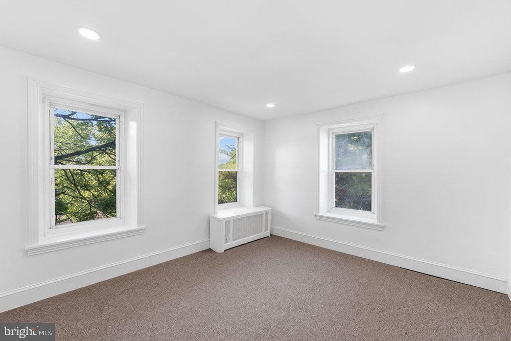 1364 W Spencer Street photo 22