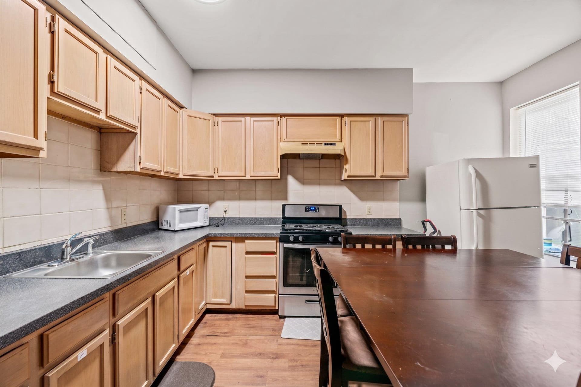 4127 Woodland Avenue, Philadelphia