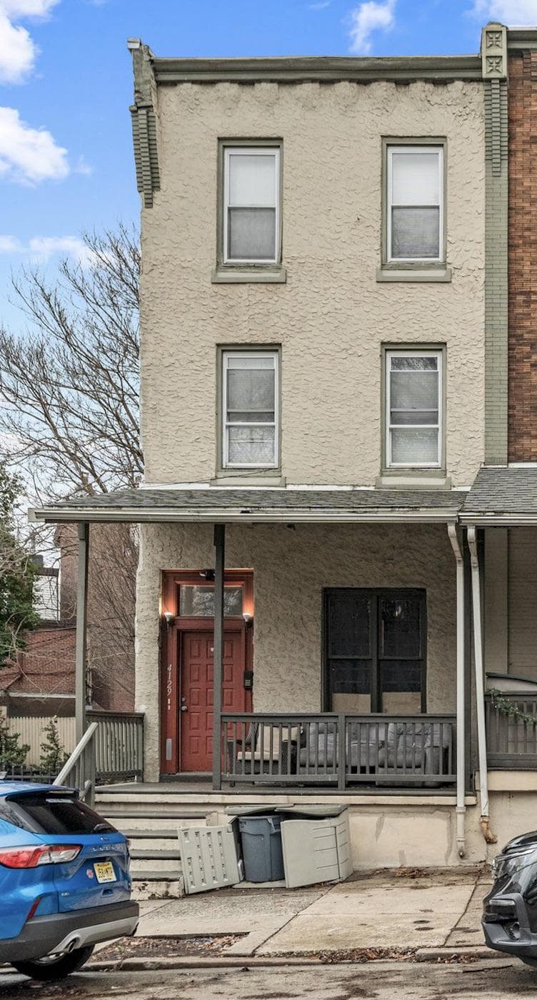 4129 Woodland Avenue, Philadelphia