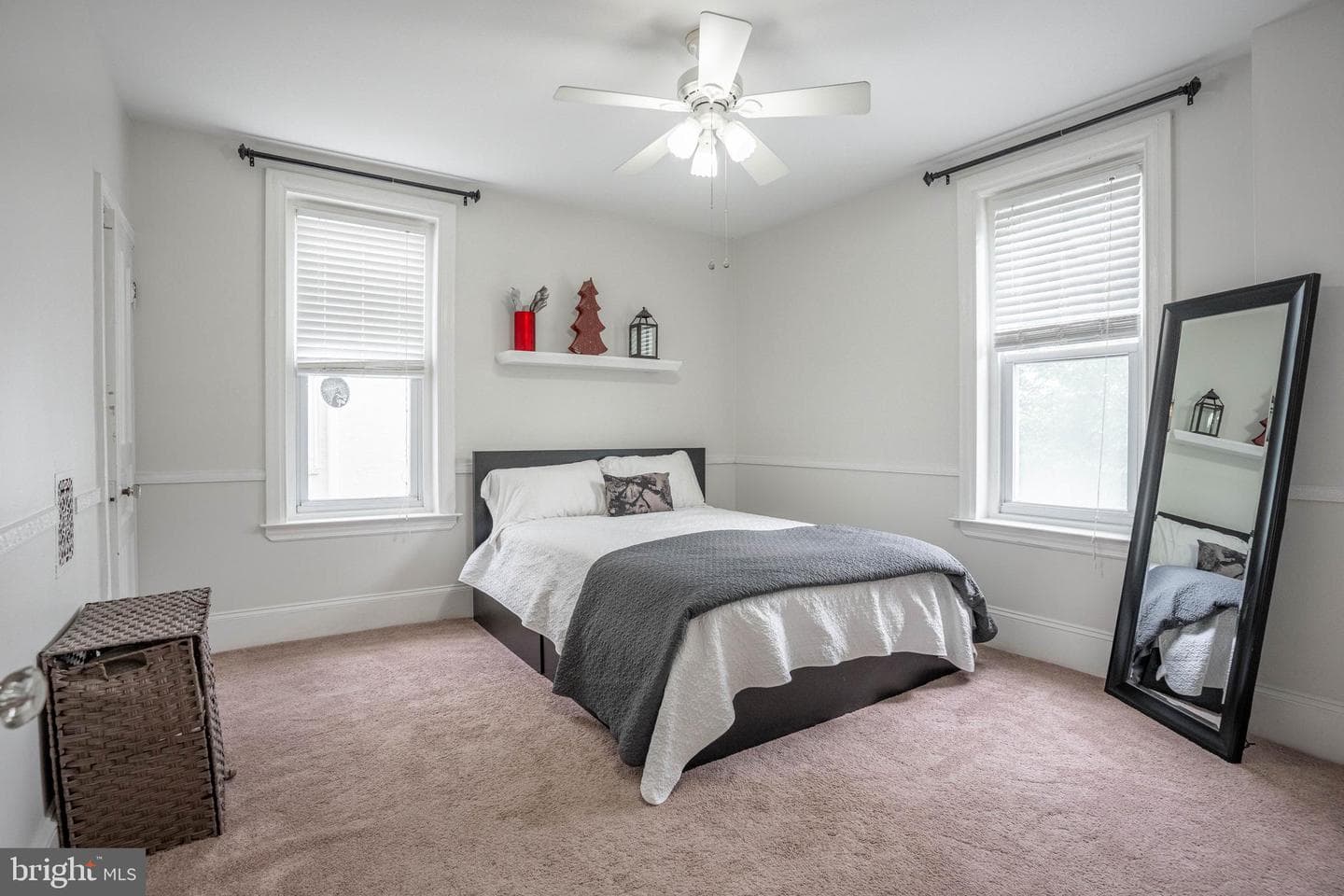 4326 Mitchell Street photo 15
