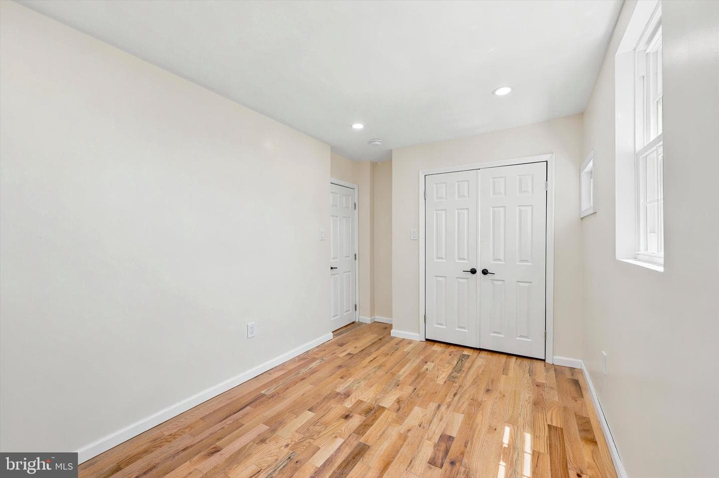 4560 Oakmont Street photo 28