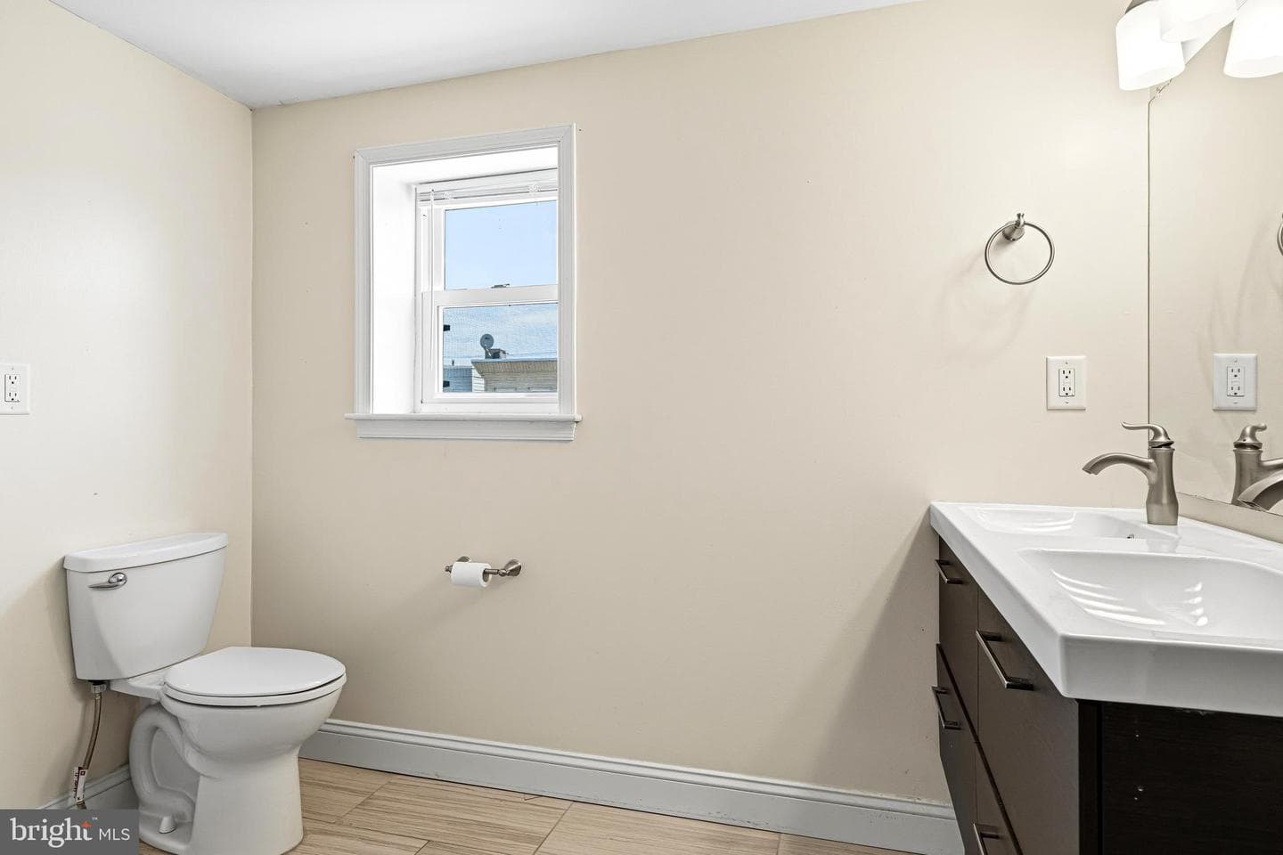 2341 E Boston Street photo 13