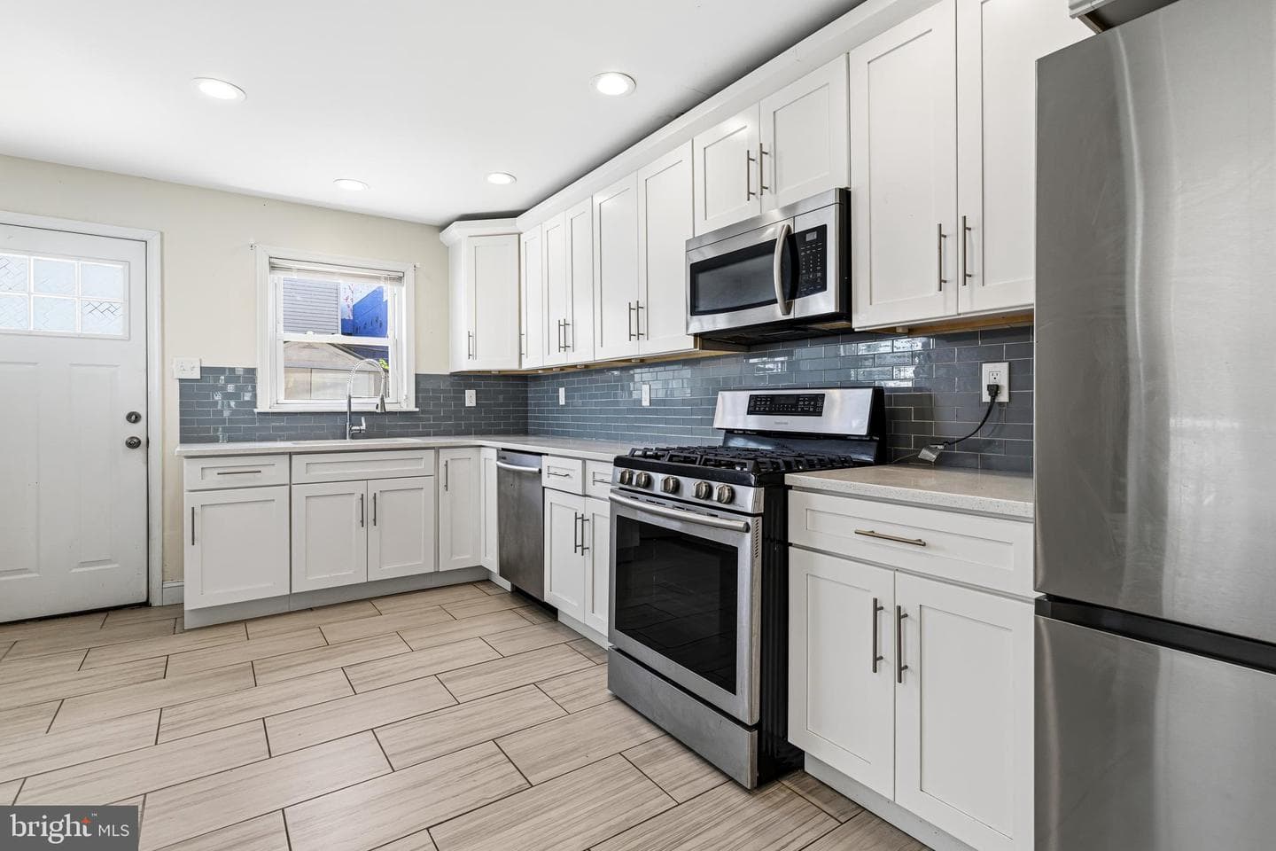 2341 E Boston Street photo 9