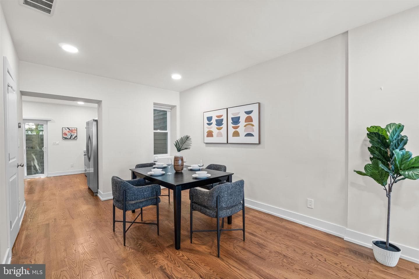 1614 Latona Street photo 4