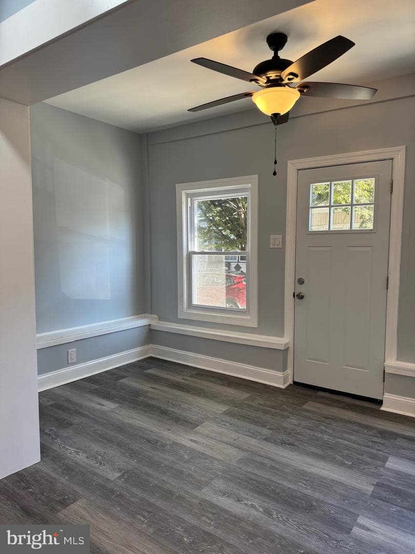 1528 S Vogdes Street photo 3