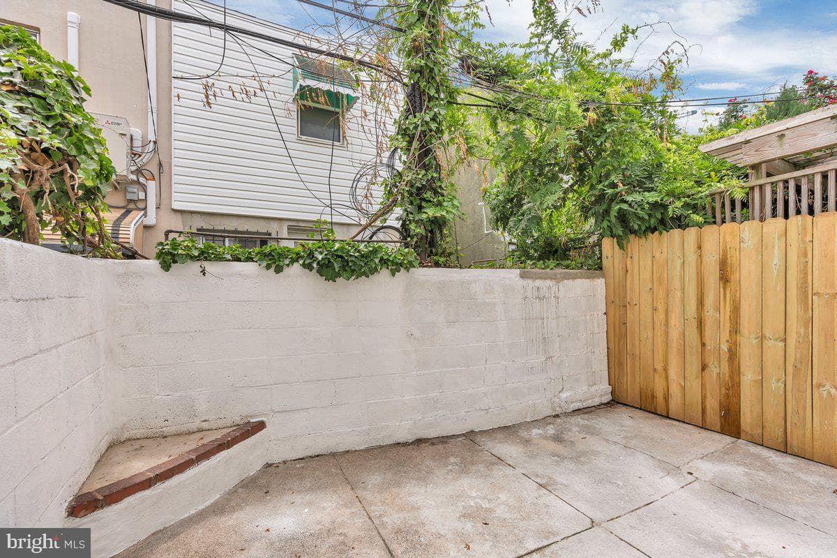 622 Fernon Street photo 14