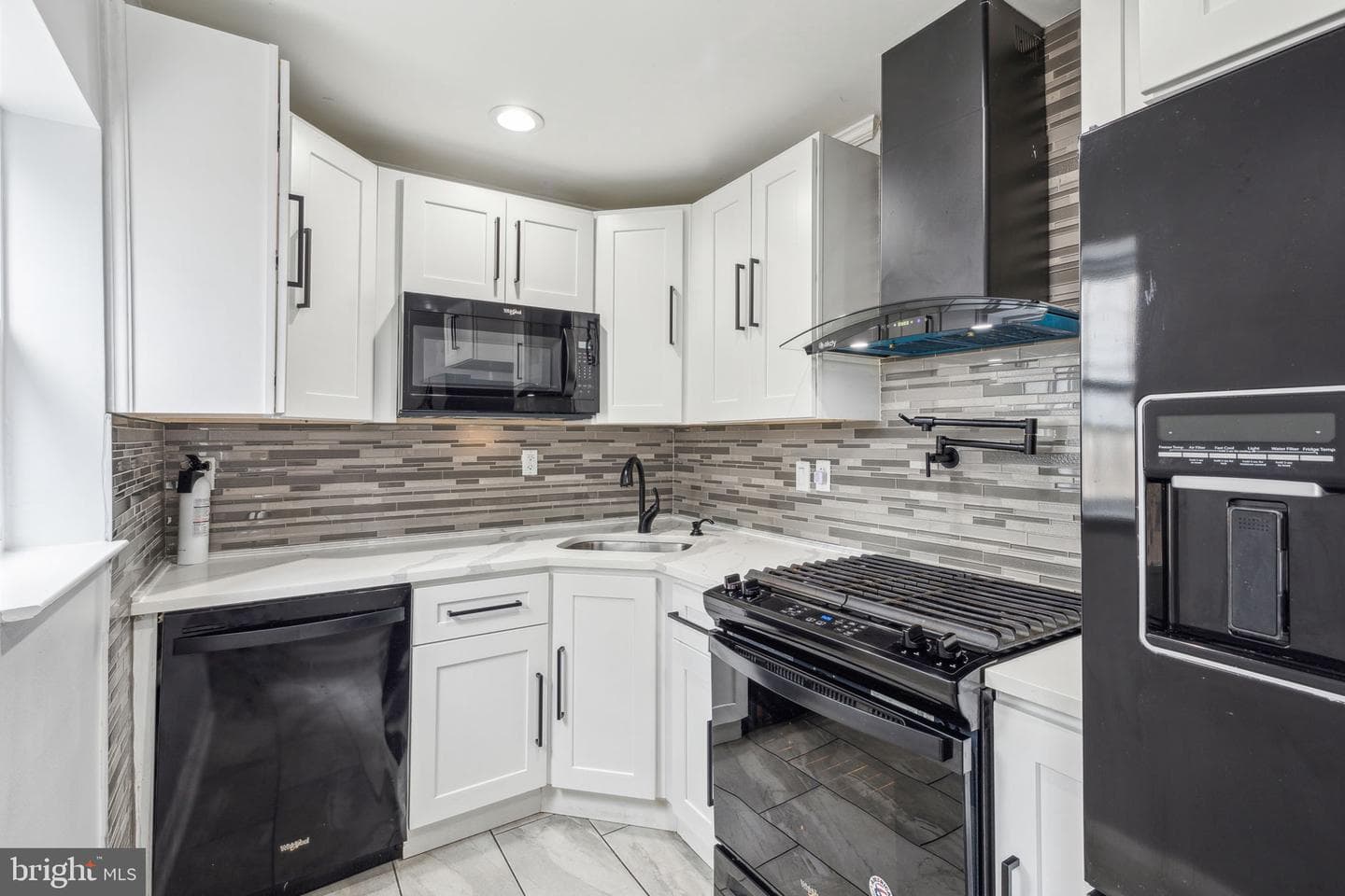 1450 N Marston Street photo 17