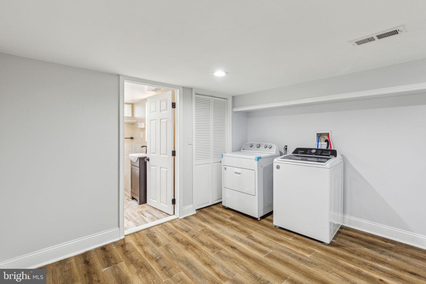 1450 N Marston Street photo 23