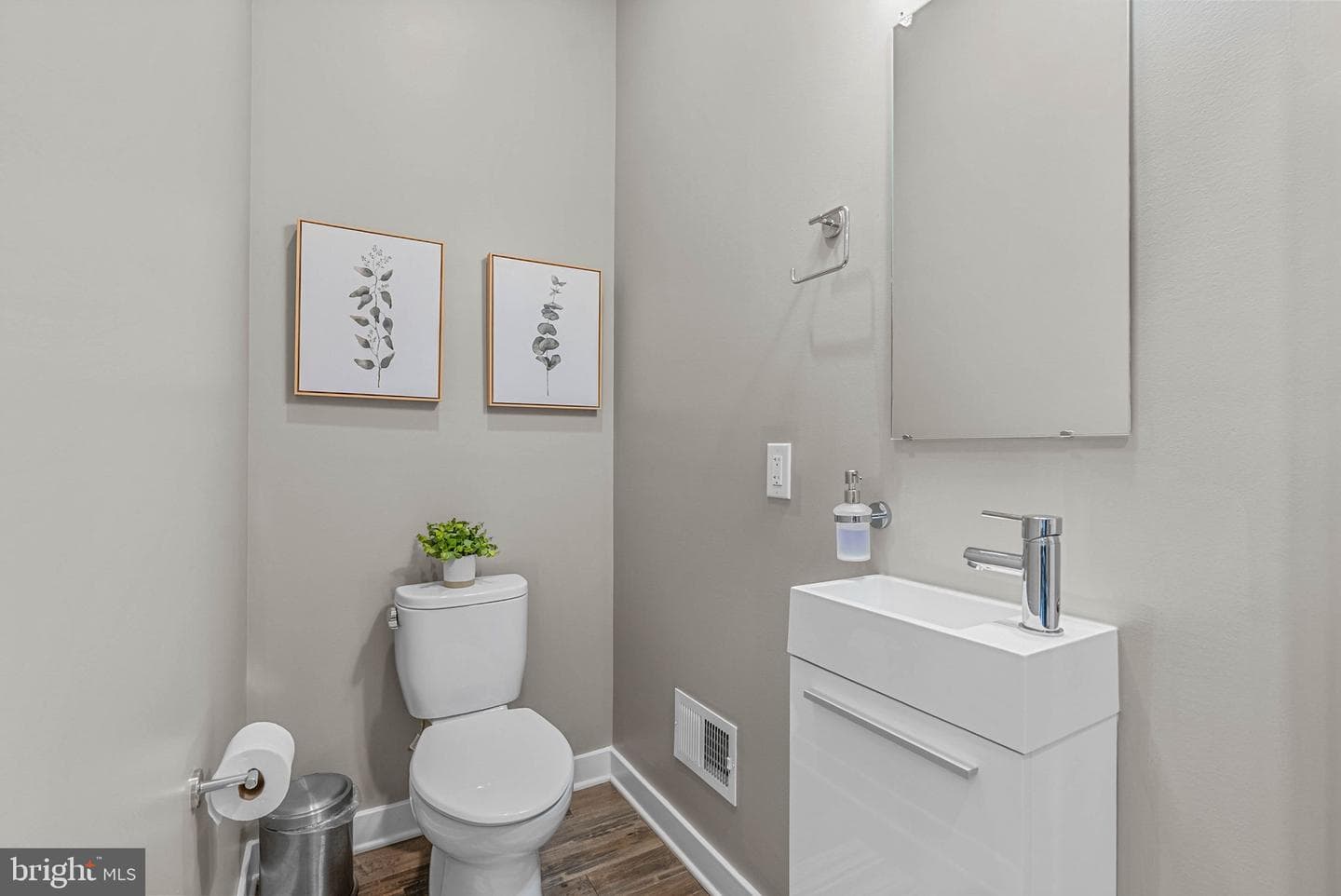 4574 Riverside Way photo 17