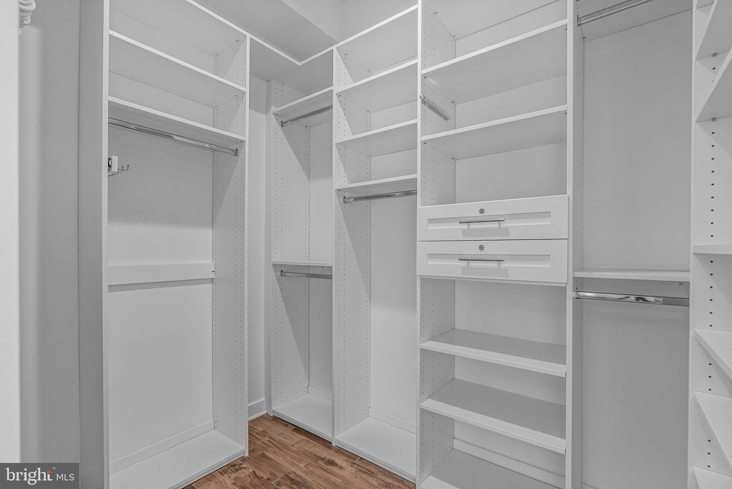 4574 Riverside Way photo 32