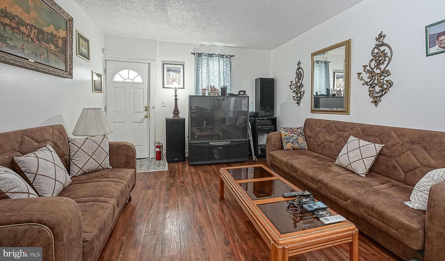 2106 N Orianna Street photo 4