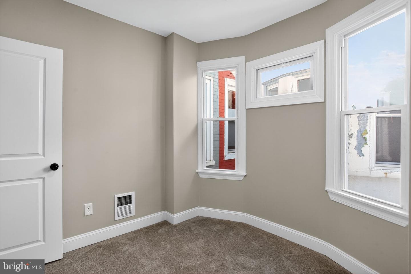 508 W King Street photo 22
