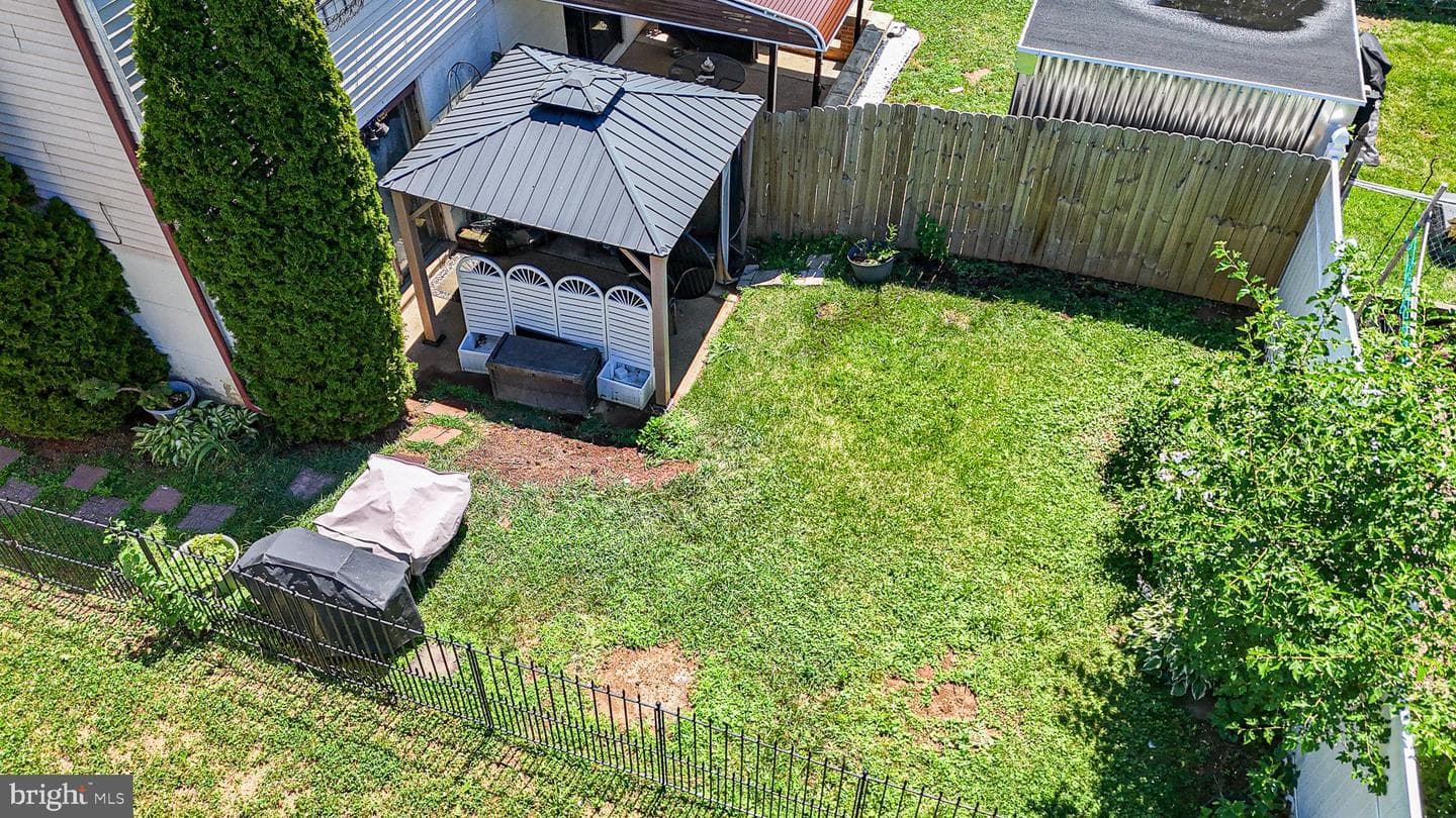 720 Princeton Avenue photo 28