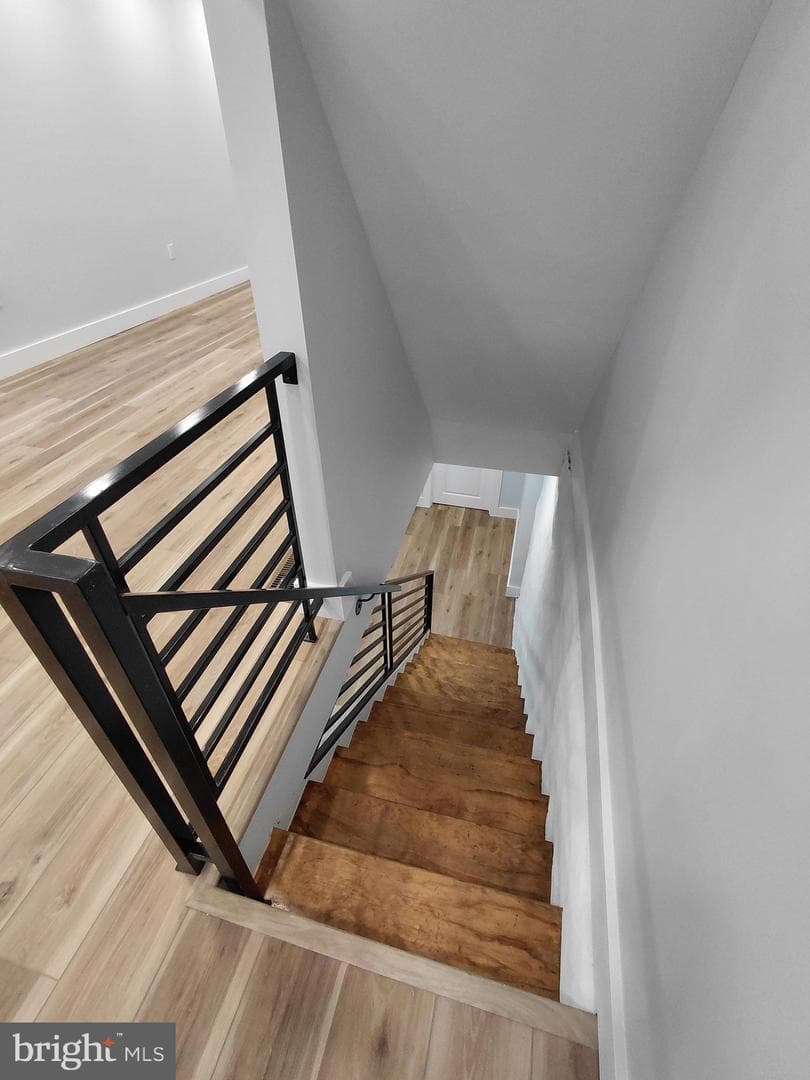 43 E Sharpnack Street photo 31