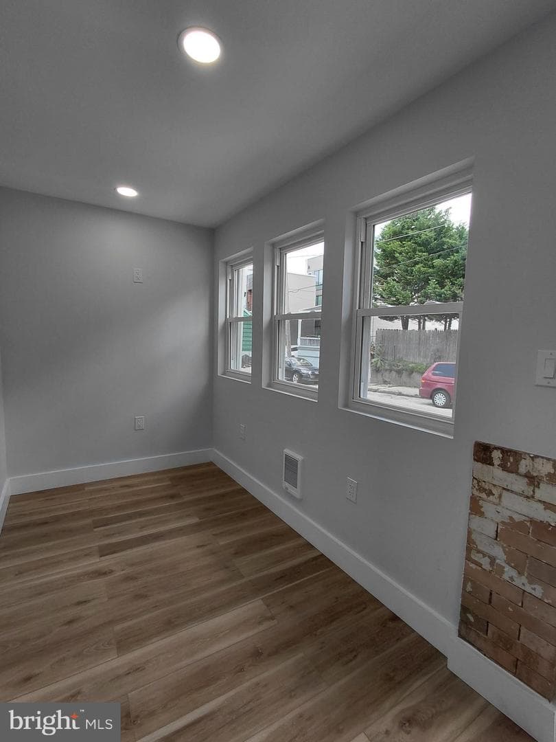 43 E Sharpnack Street photo 4