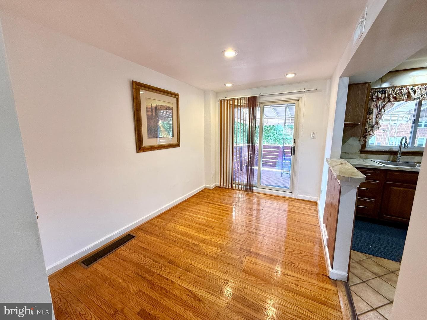 1106 E Hortter Street photo 7