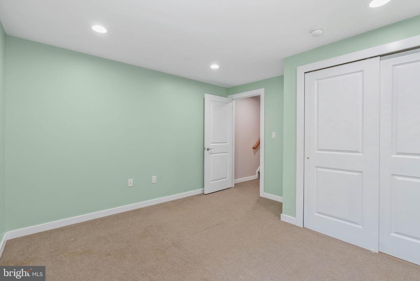 134 Dupont Street photo 32