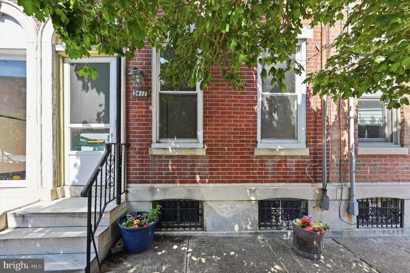 2417 E Cumberland Street photo 34