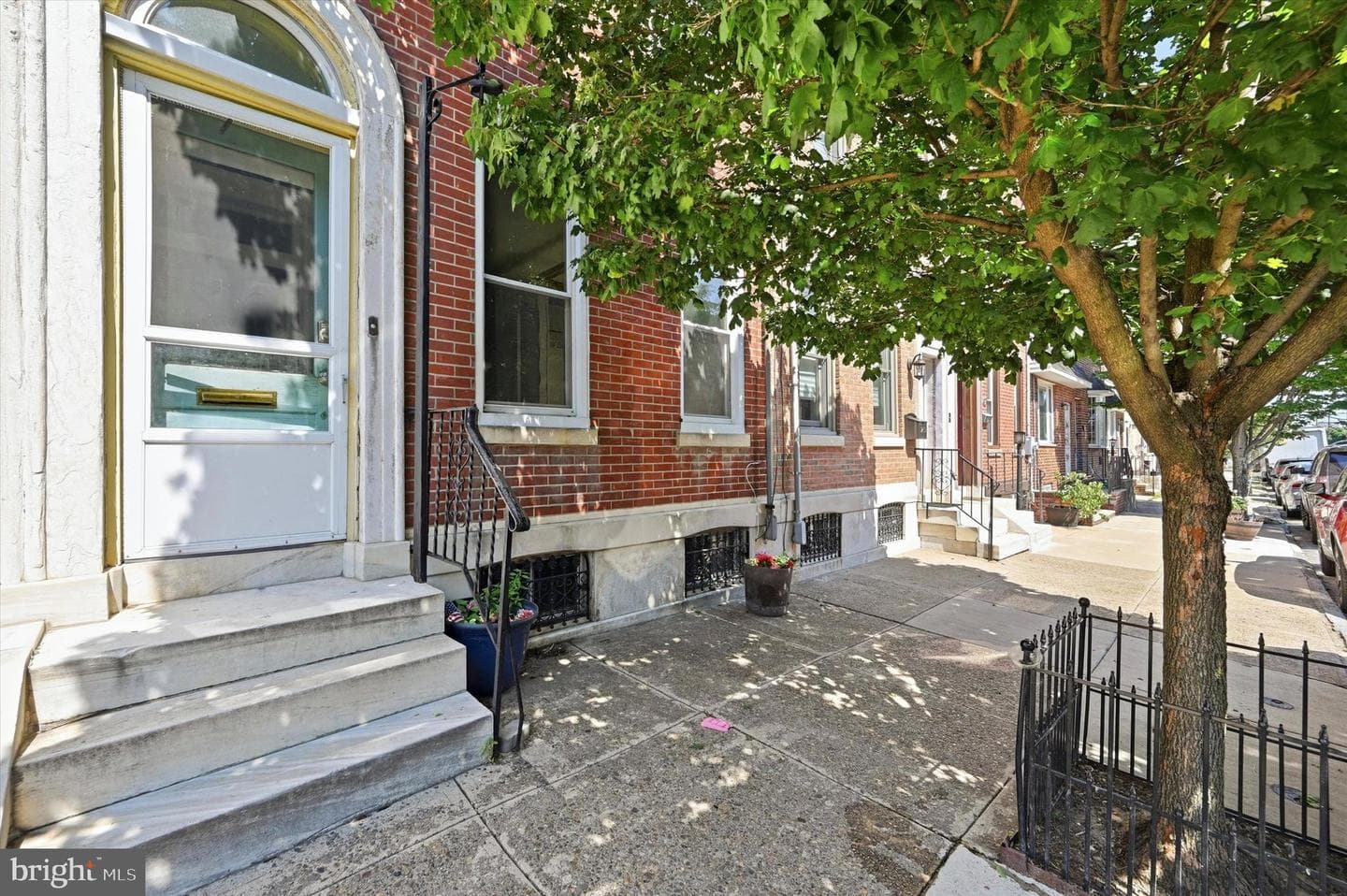 2417 E Cumberland Street photo 35