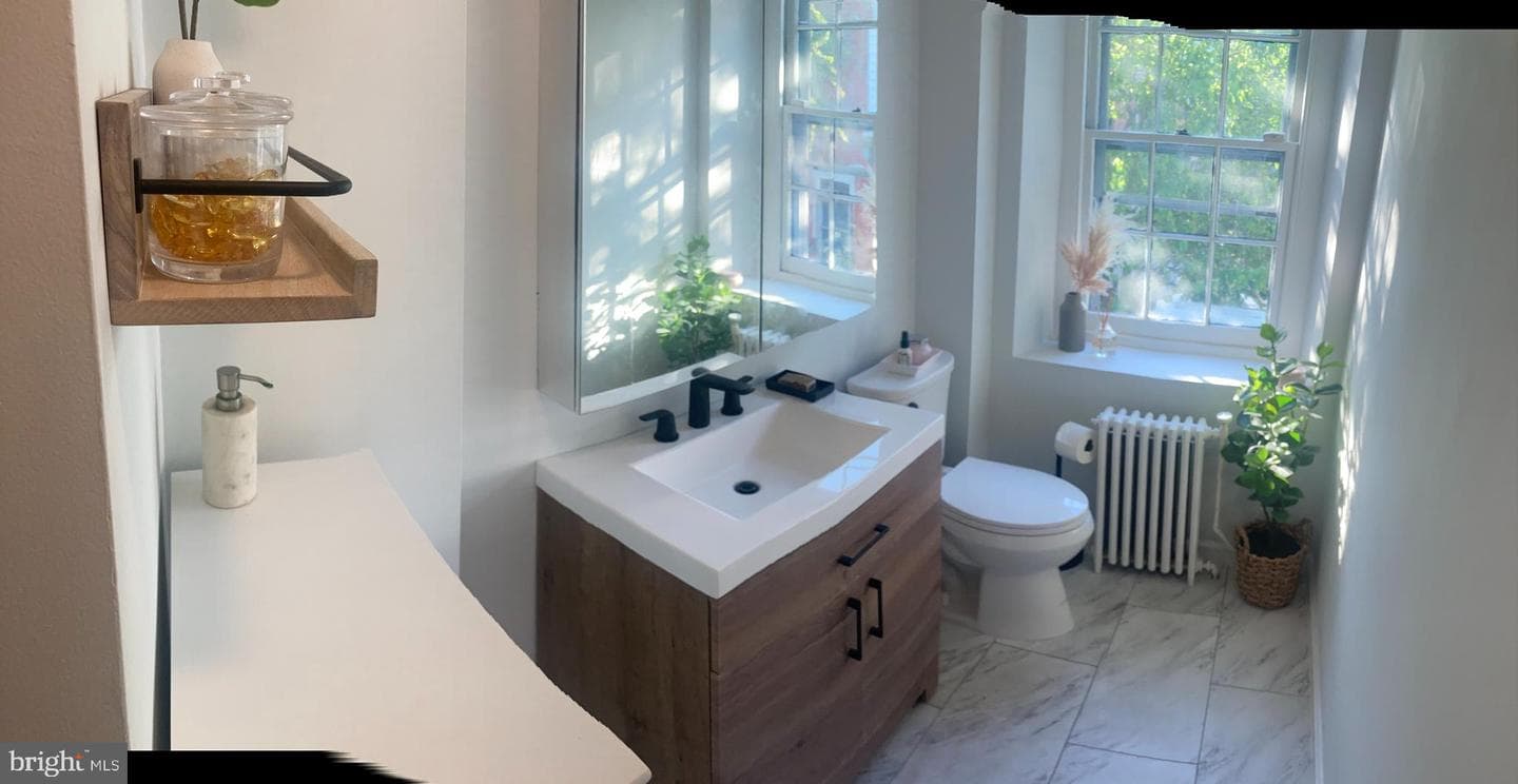 310 Carson Street photo 14