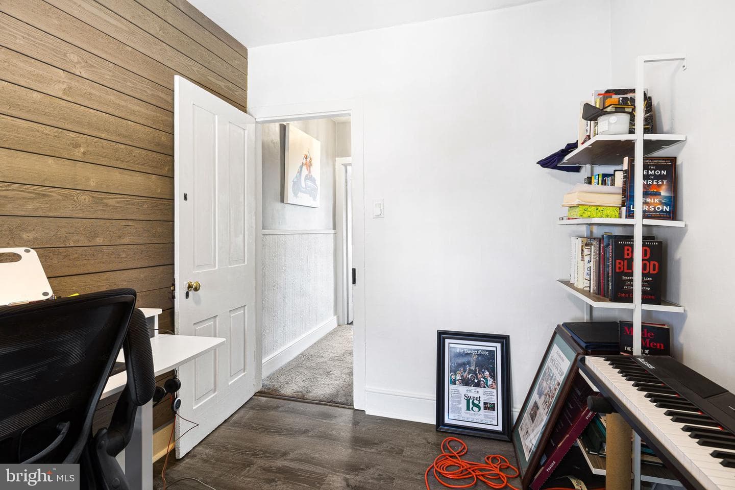 310 Carson Street photo 17