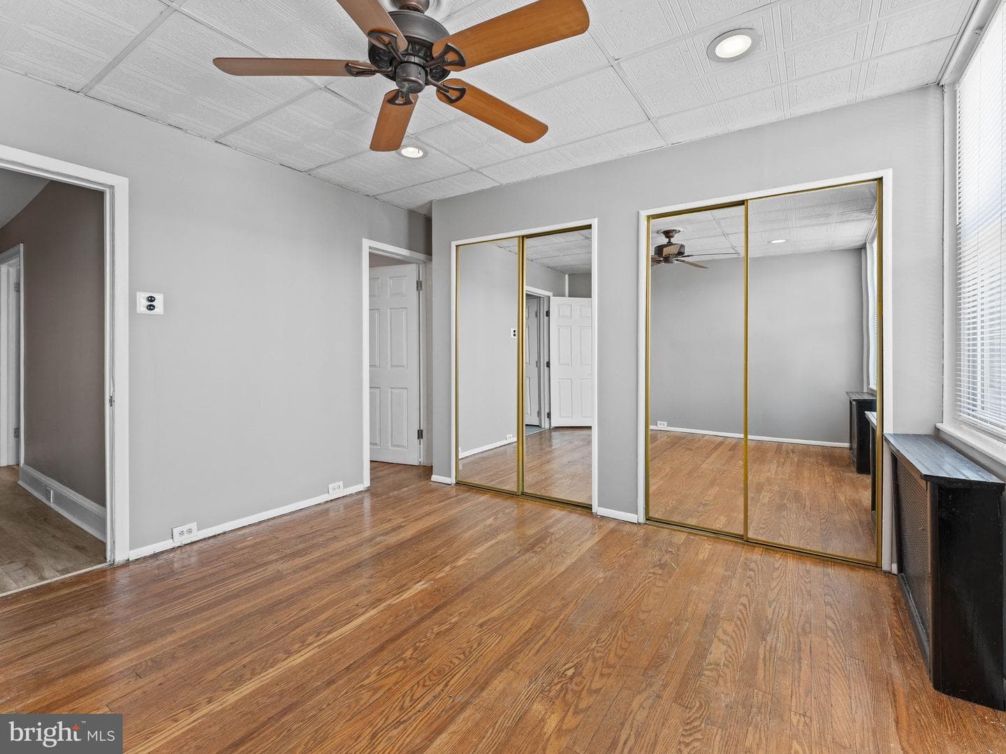 2325 E Sergeant Street photo 22