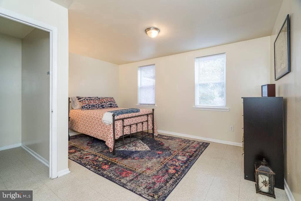 1619 W Master St photo 13