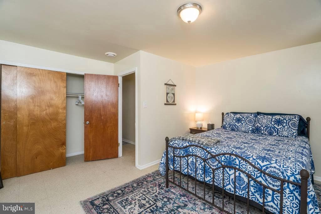 1619 W Master St photo 15