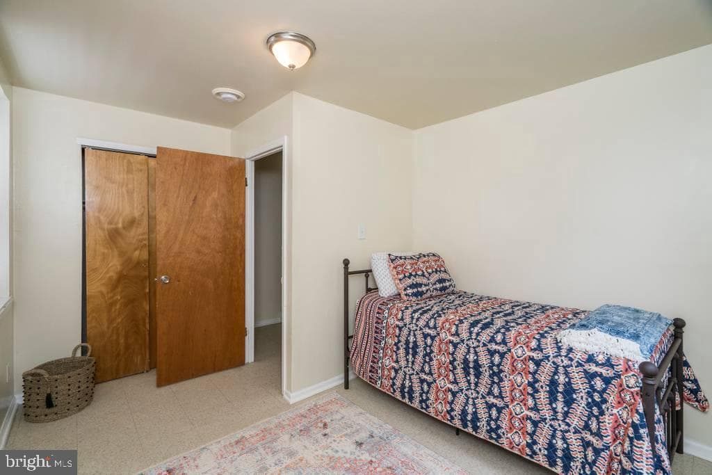 1619 W Master St photo 18
