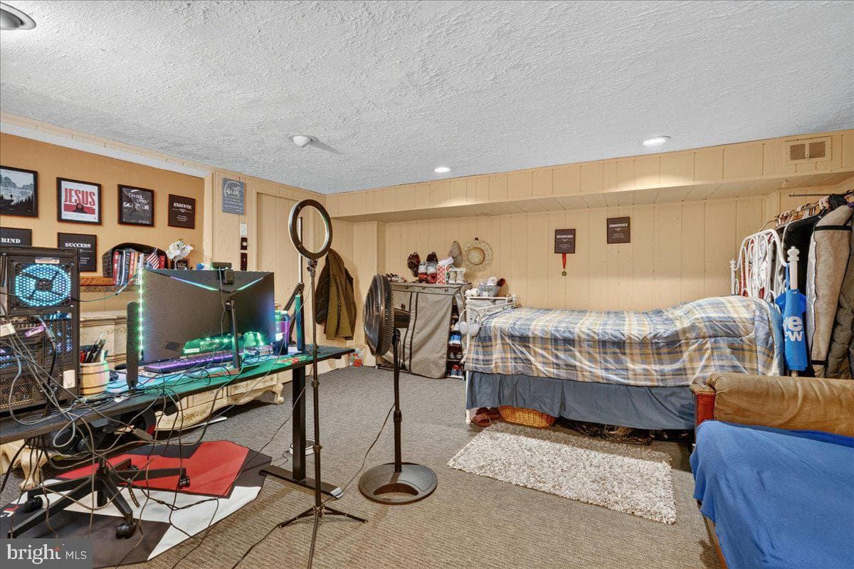 634 Lawler Place photo 22