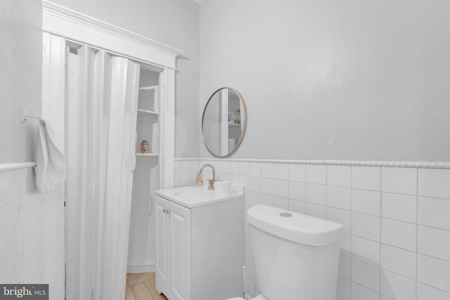 229 E Rockland Street photo 7